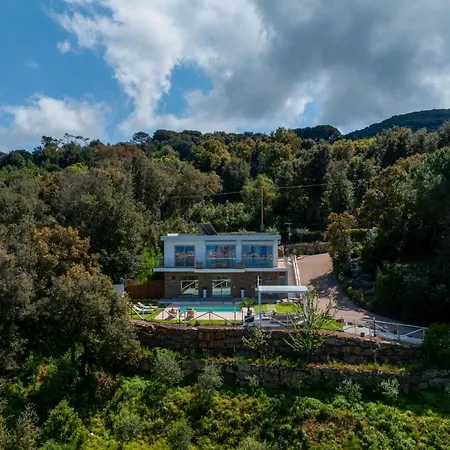 Luxury Liam With Pool And Sea View - Goelba Villa