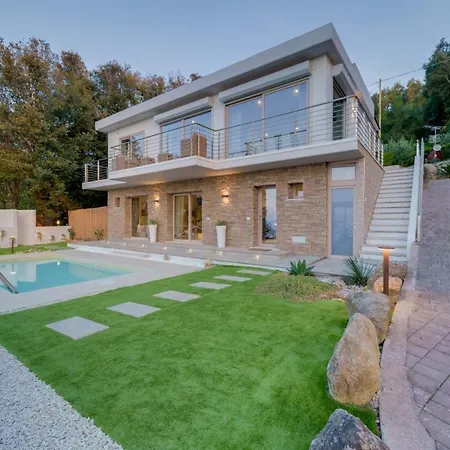 Luxury Liam With Pool And Sea View - Goelba Villa